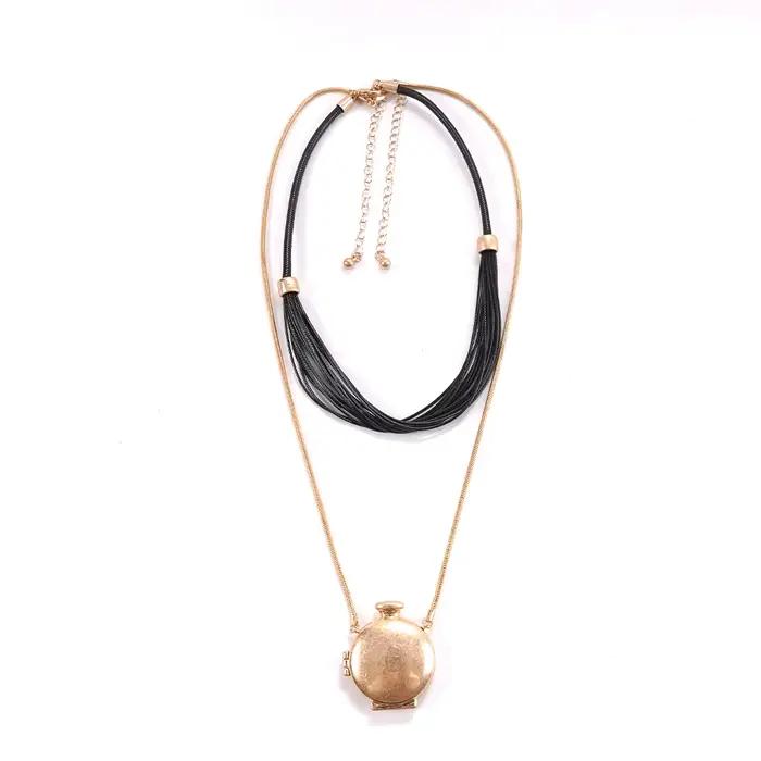 Collier à plusieurs couches avec cordon noir et pendentif médaillon doré, flacon de parfum ouvrable,