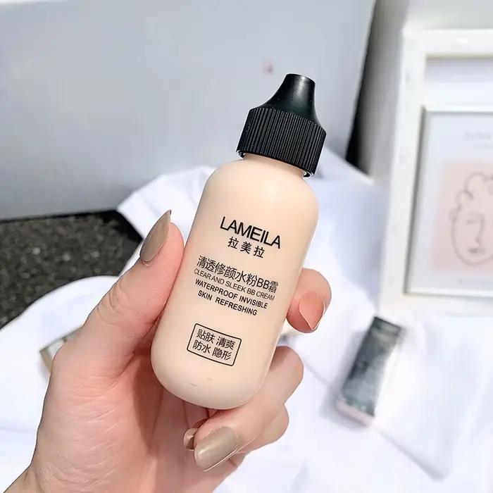 Fond de teint liquide pour le visage