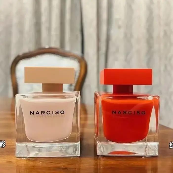 Eau de toilette florale musquée élégante 100 ml pour femmes