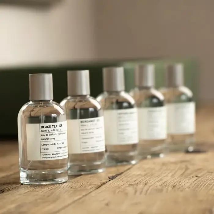 Parfum unisexe 100 ml très vendu : Eau de toilette fraîche au bois de santal avec des notes fruitées de bergamote pour lui et pour elle