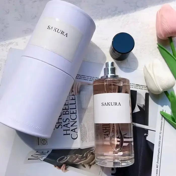 Parfum unisexe 100/125 ml aux notes florales et herbales