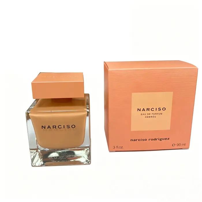 Parfum pour femme Narciso Rouge – Notes florales, musquées et fruitées. Vibrançante et confiante, naturellement élégante avec un charme irrésistible