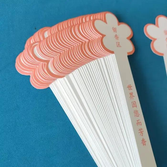 10 feuilles de bandes de test de parfum en forme de fleur, avec zone d'écriture vierge, parfaites pour les boutiques de parfums, les tests de parfums à domicile et l'usage quotidien