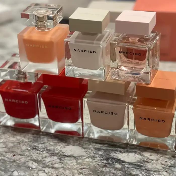 Parfum pour femme Narciso Rouge – Notes florales, musquées et fruitées. Vibrançante et confiante, naturellement élégante avec un charme irrésistible