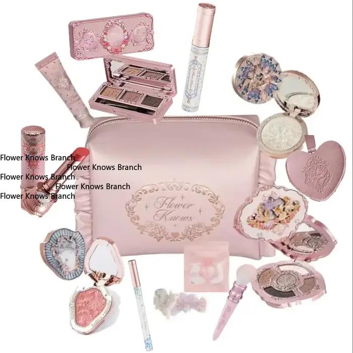 Ensemble de maquillage Flower Knows : Poudre illuminatrice Little Angel, blush, gloss à lèvres Straw