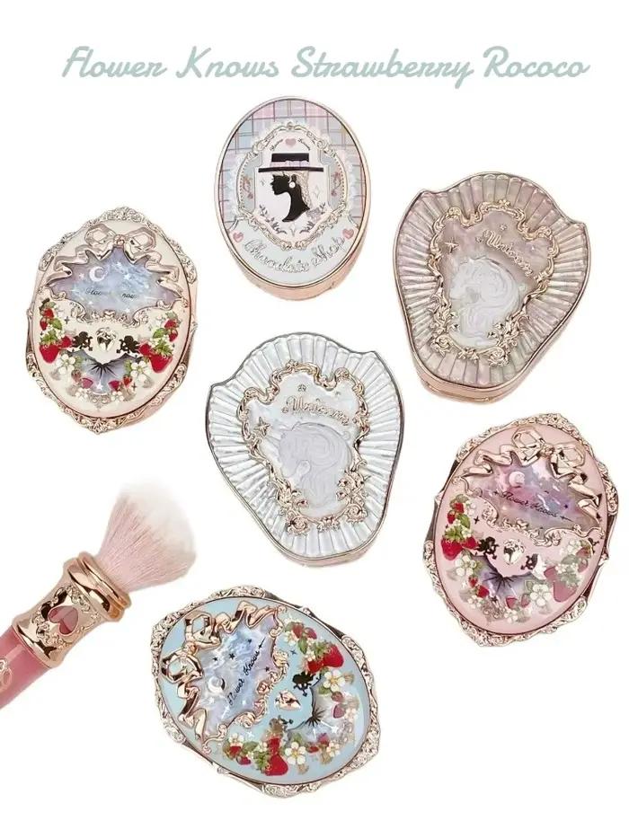 Flower Knows Strawberry Rococo Embossed Blush, blush naturel qui illumine le teint, contouring des joues, waterproof, anti-transpiration, maquillage
