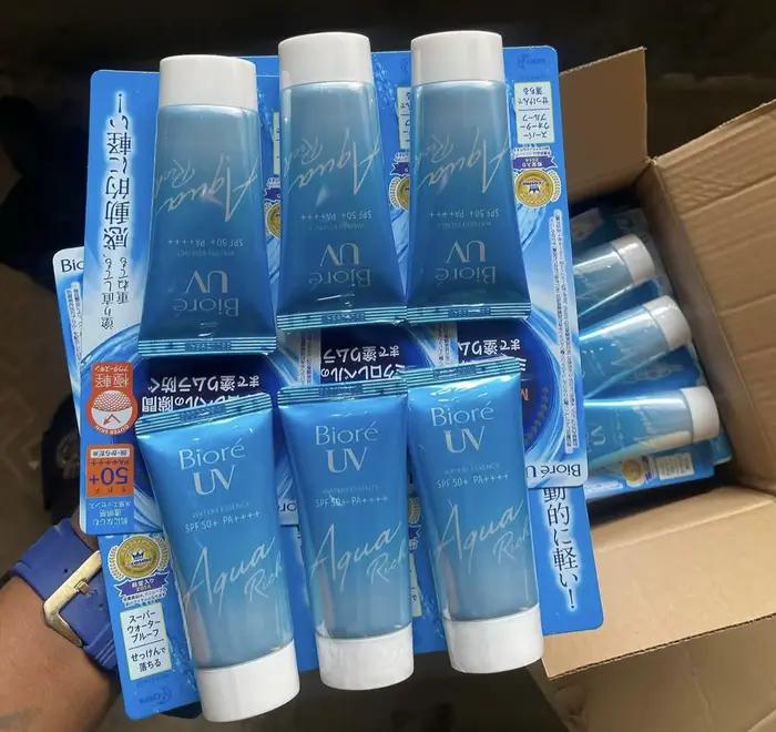 Biore Crème Solaire Isolante Rafraîchissante Non Grasse Corps et Visage Anti-UV Essence Aquatique Riche SPF50+ PA++++