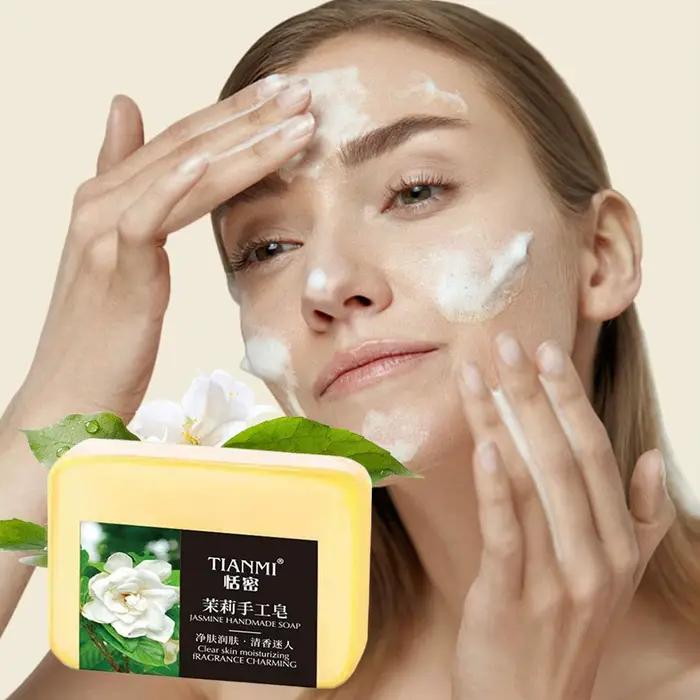 Savon artisanal au jasmin, riche en extrait de jasmin, adoucit les peaux rugueuses, reconstitue l'hydratation et nettoie