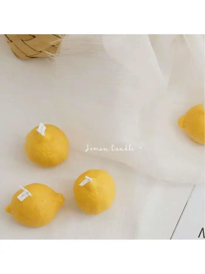 Bougie parfumée au citron en cire de soja faite à la main pour la décoration d'été et les occasions spéciales