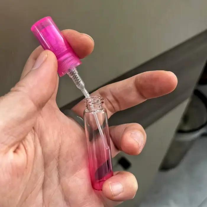 Flacon de parfum vide coloré 5ml pour échantillons de parfum rechargeables format voyage verre mince occassions spéciales pour femmes