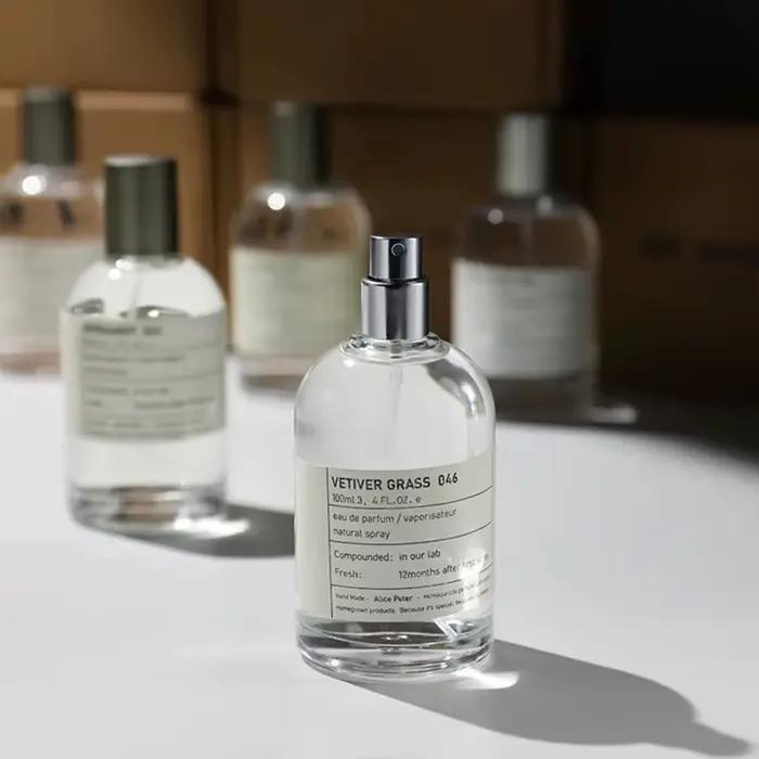Parfum unisexe 100 ml très vendu : Eau de toilette fraîche au bois de santal avec des notes fruitées de bergamote pour lui et pour elle
