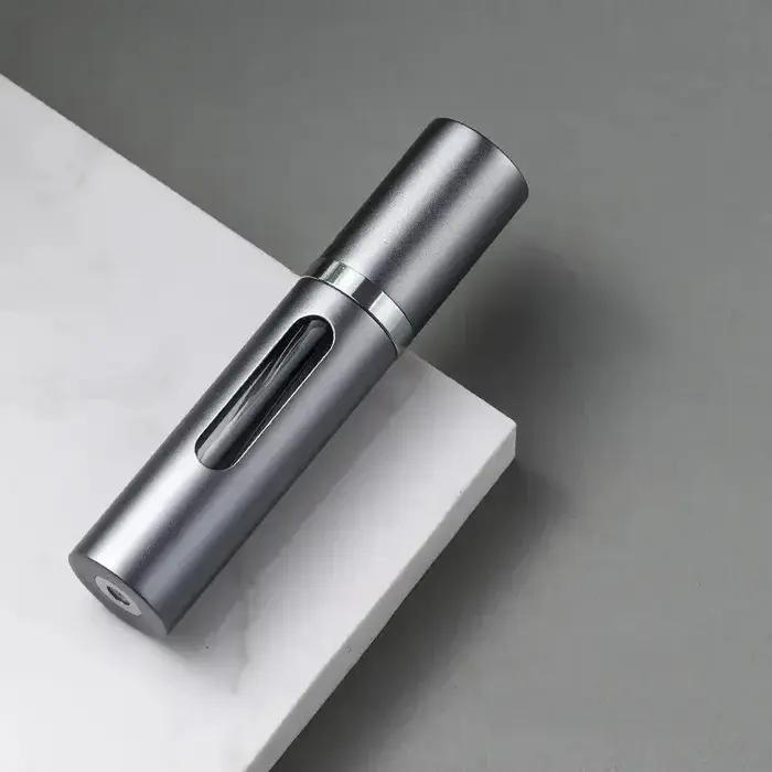 Flacon de parfum miniature rechargeable de 5 ml avec pompe à parfum