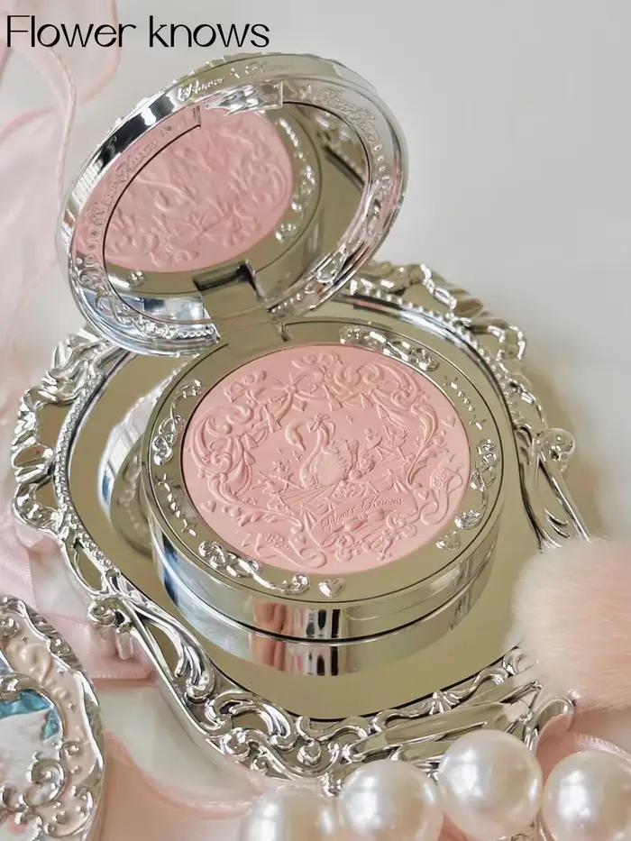 Flower Knows Swan Ballet Collection - Poudre blush mate gaufrée - Fard à joues - Cosmétique naturel