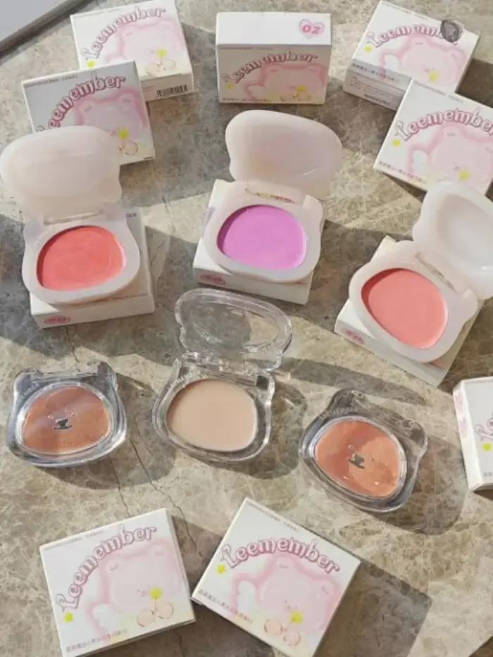 Crème de fard à joues scintillant léger à l'eau