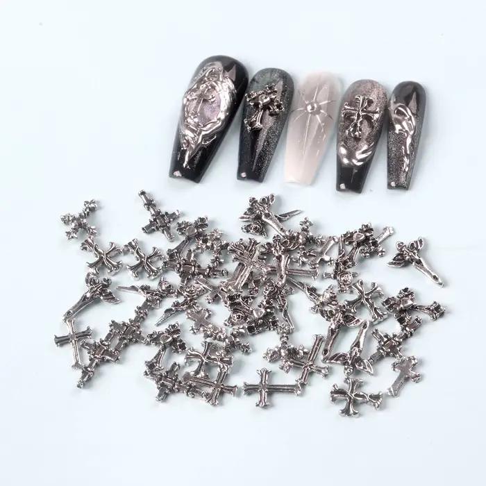 TSZS 50 pièces/sac mélange Punk 3D rétro croix bijoux Nail Art breloques mélange forme gris croix on
