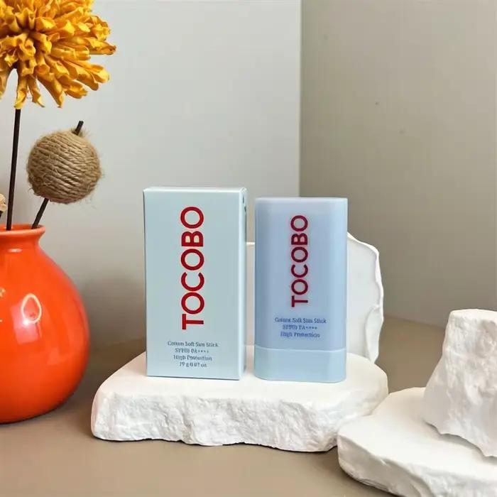 TOCOBO Crème Teintée Hydratante Effet Peau Nue, Stick Solaire Essentiel Éclaircissant Anti-UV SPF 50