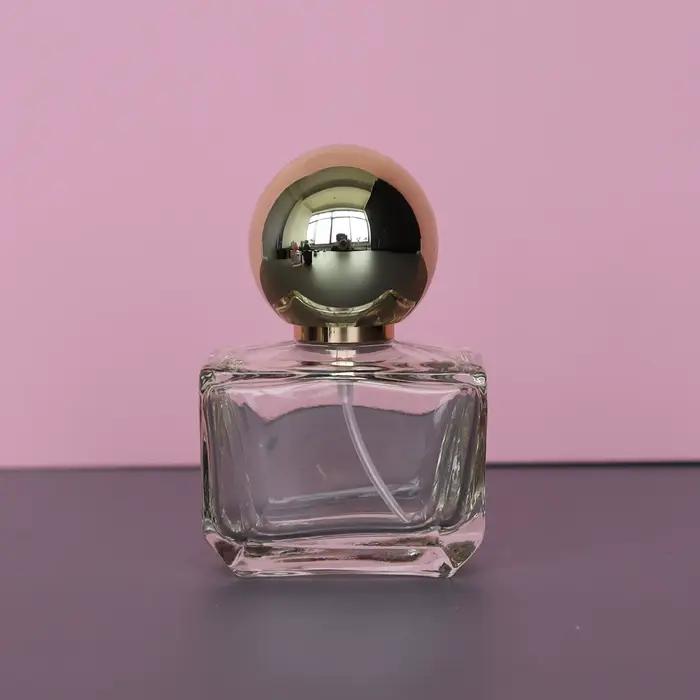 Bouteille de pulvérisation cosmétique exquise, bouteille de couleur en verre, corps, bouteilles de parfum portables pour la Collection de parfums en voyage