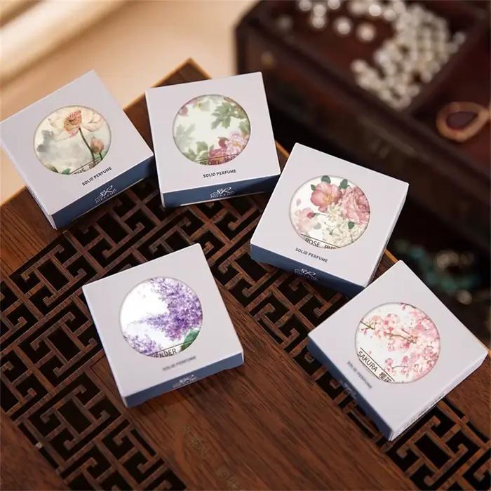 Parfum solide longue durée pour âmes romantiques, pour les femmes en rendez-vous. Baume solide floral exquis : Jasmin, Lavande, Gardénia, Rose.