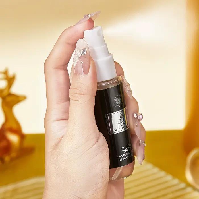 4 pièces de parfum pour homme noir et or