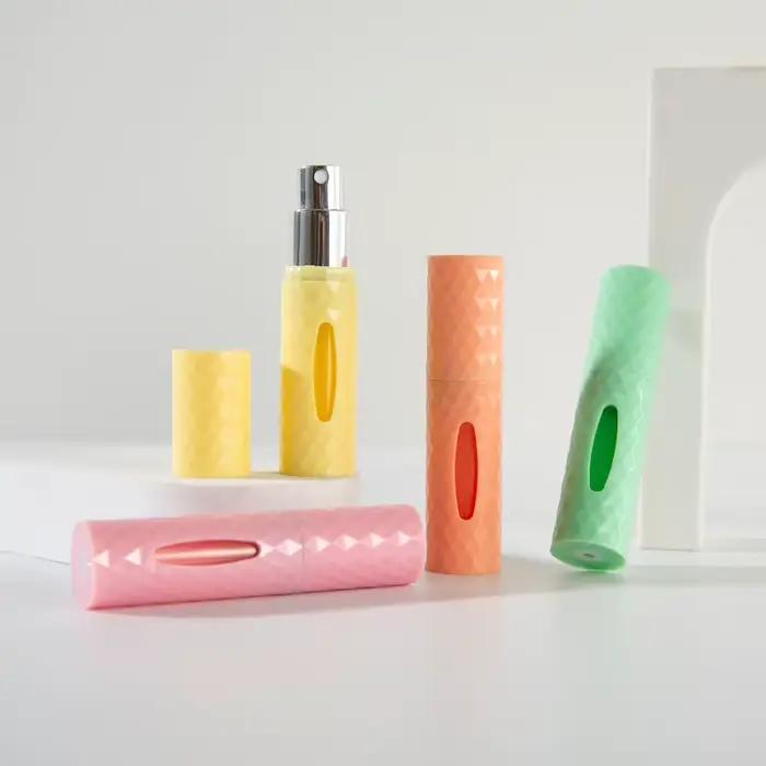 Bouteille de parfum rechargeable portable 5/10ml avec vaporisateur mini atomiseur en aluminium pour voyage et occasions spéciales femme