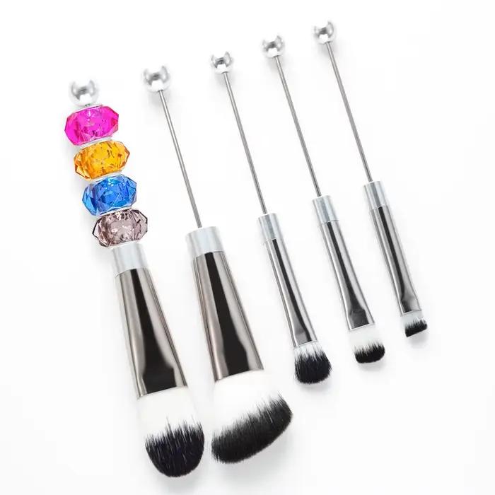 Pinceaux de maquillage perlables bricolage