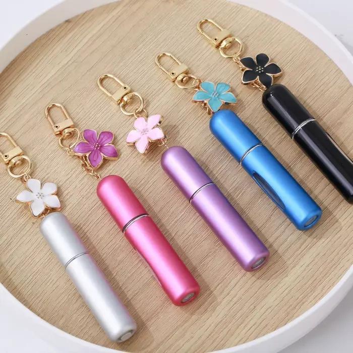 Nouveau et populaire Mini vaporisateur de parfum porte-clés 5 ml, rechargeable par le bas, portable, pour brume fine, conteneur de voyage vide