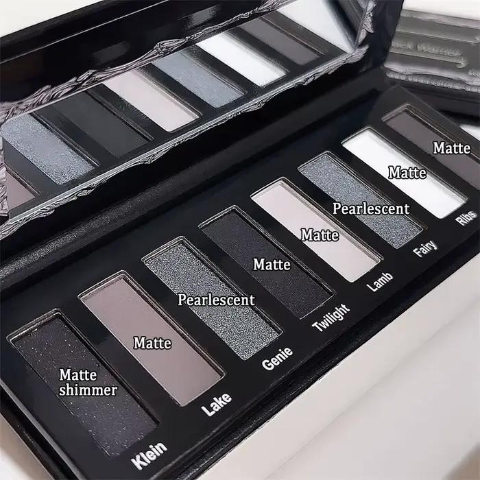 Palette de fards à paupières fumés 8 couleurs