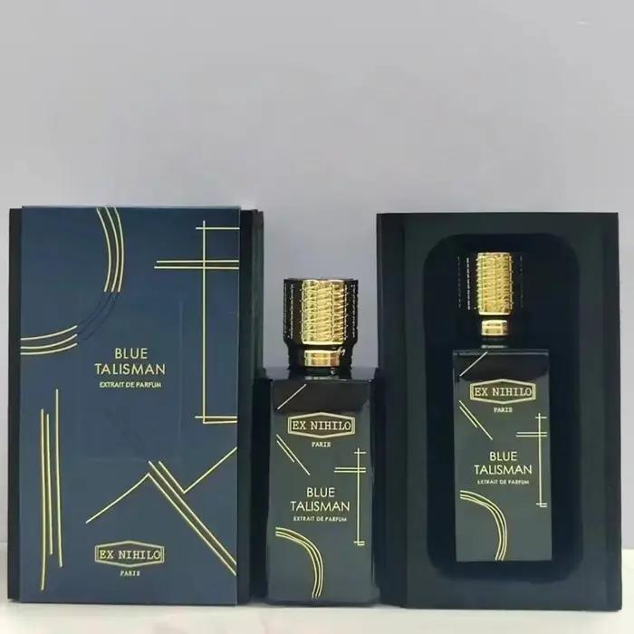 Ex Nihilo propose un parfum boisé pour homme, Blue Talisman, et un parfum pour femme, Fleur Narcotique