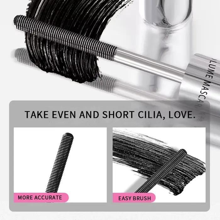 Mascara longue tenue qui boucle les cils