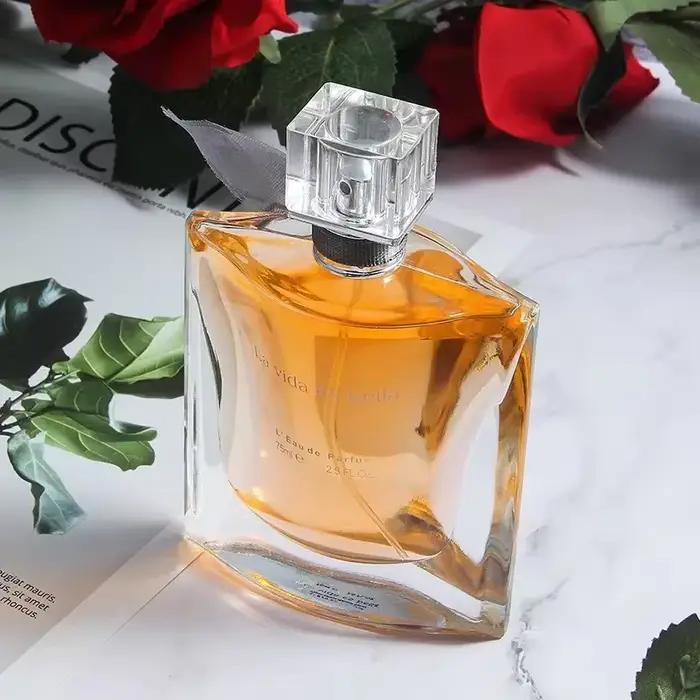 Parfum pour femme, senteur florale