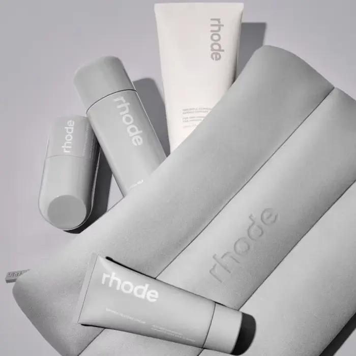 Spray Visage Hydratant et Lissant de Marque Tendance – Soin Pré-Maquillage pour une Peau Lisse – Produits